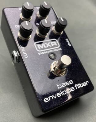 MXR M82 - Bass Envelope Filter | Long & McQuade